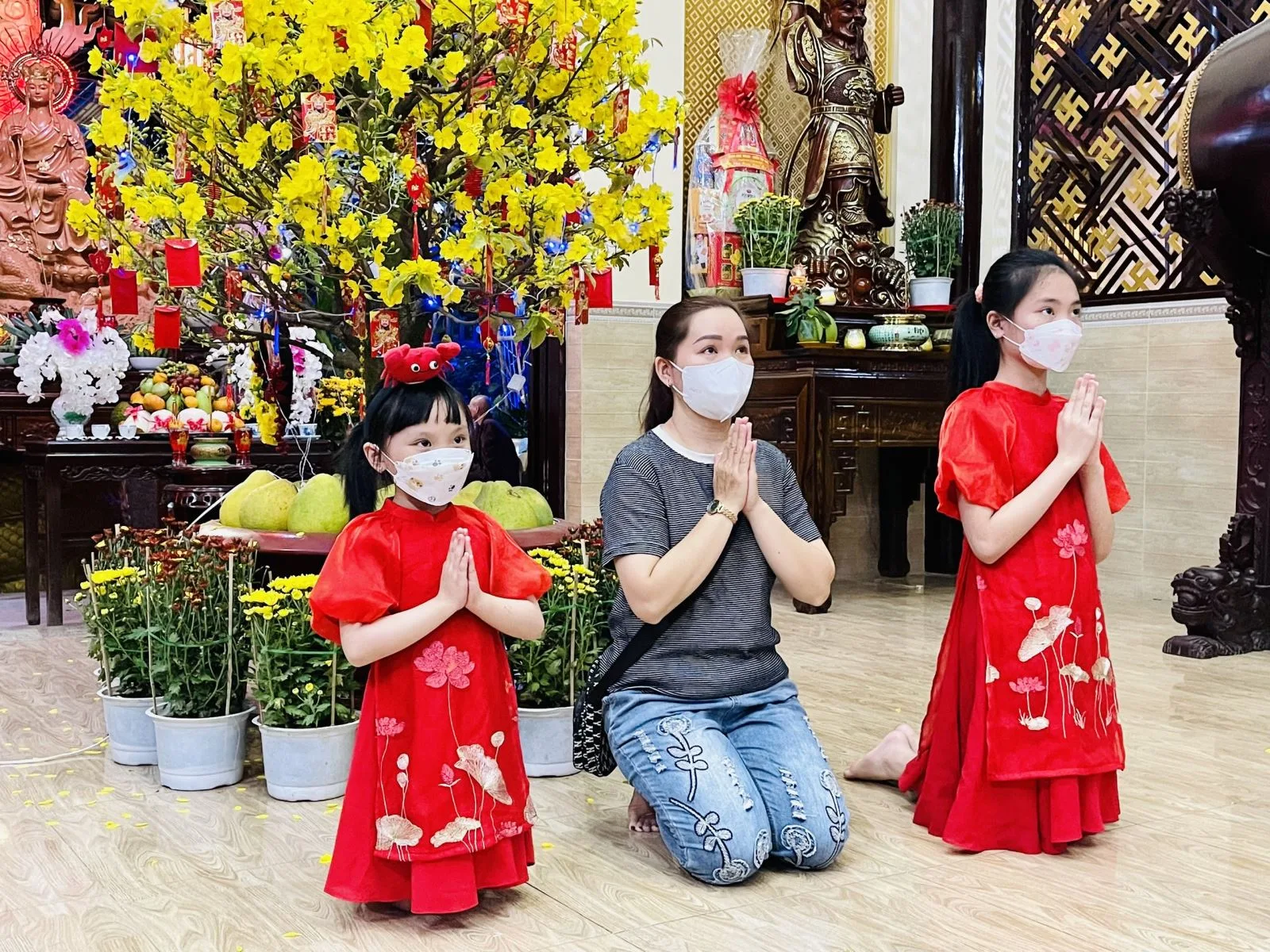 Phong tục đi chùa đầu năm của người Việt có những đặc sắc gì 4